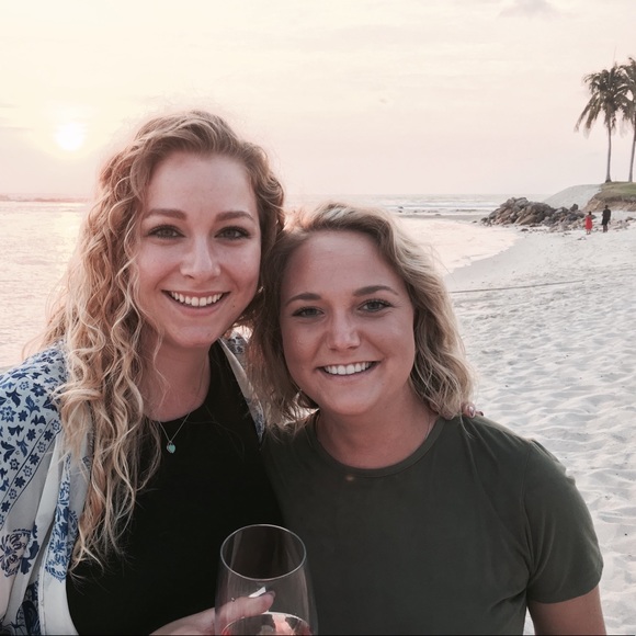 Meet your Posher, Danielle - Picture 1 of 1